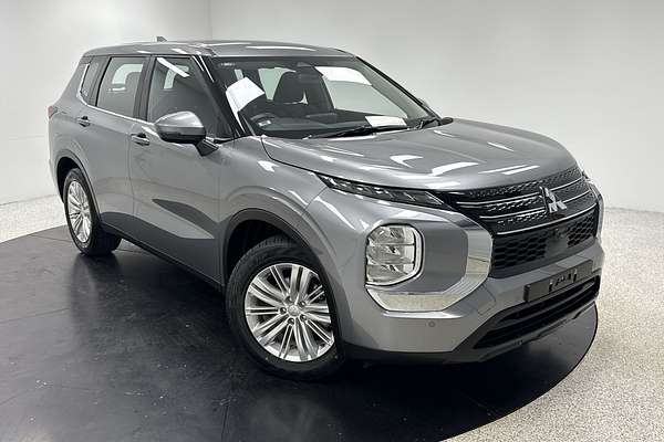 2023 Mitsubishi Outlander ES ZM