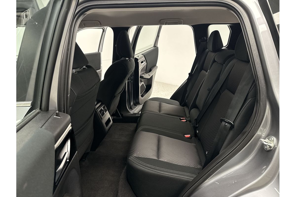 2023 Mitsubishi Outlander ES ZM
