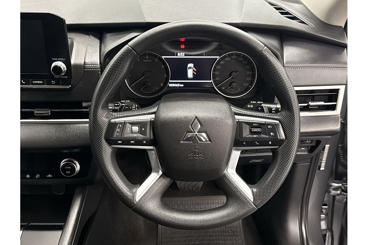 2023 Mitsubishi Outlander ES ZM