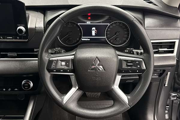 2023 Mitsubishi Outlander ES ZM