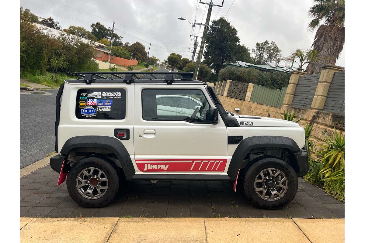 2023 Suzuki Jimny GLX GJ