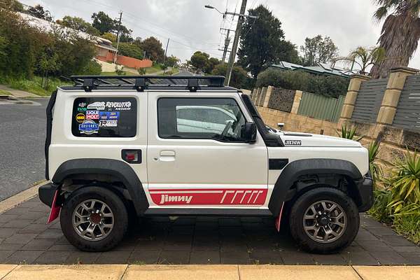 2023 Suzuki Jimny GLX GJ