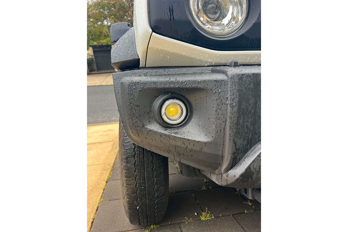 2023 Suzuki Jimny GLX GJ