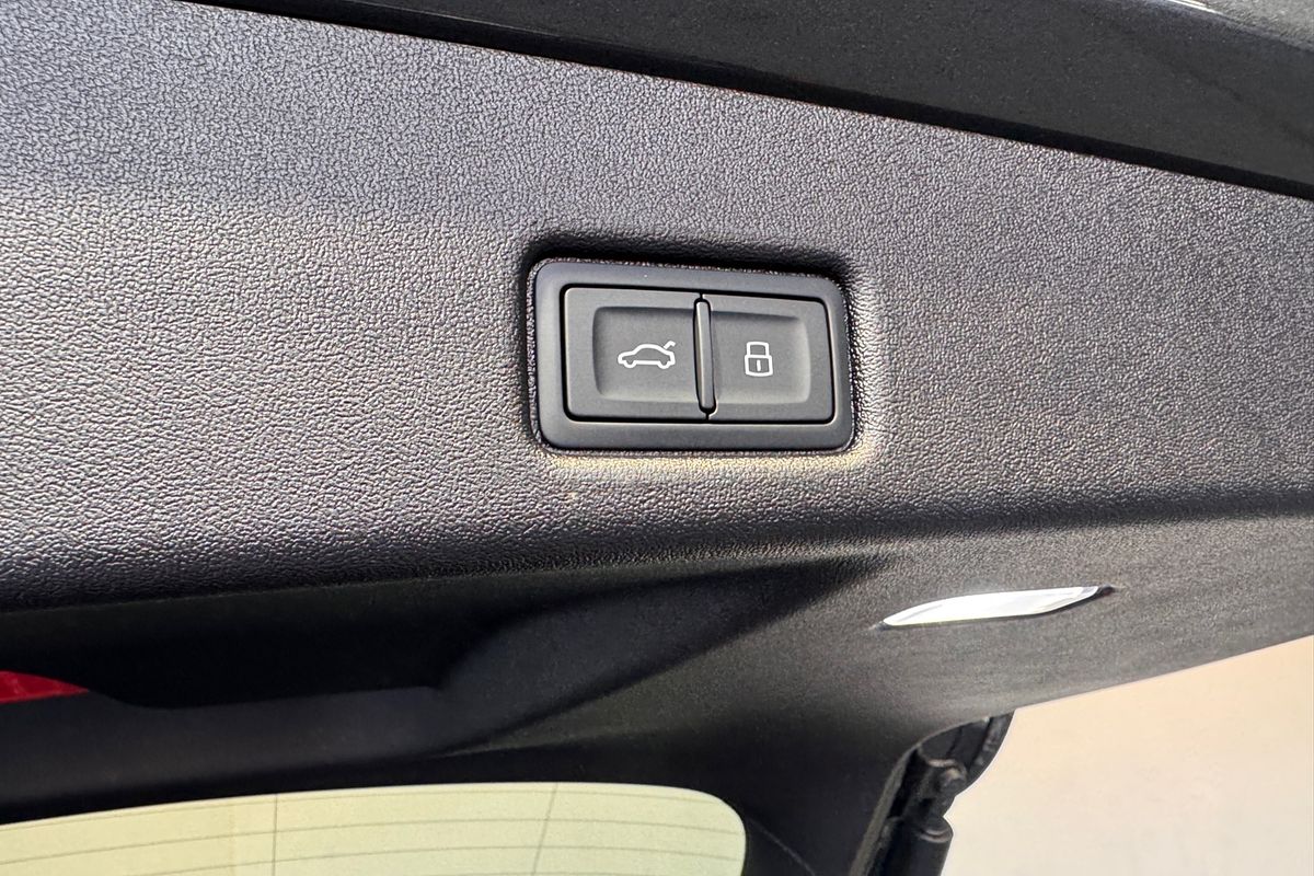 2025 Audi SQ5 Edition One GU