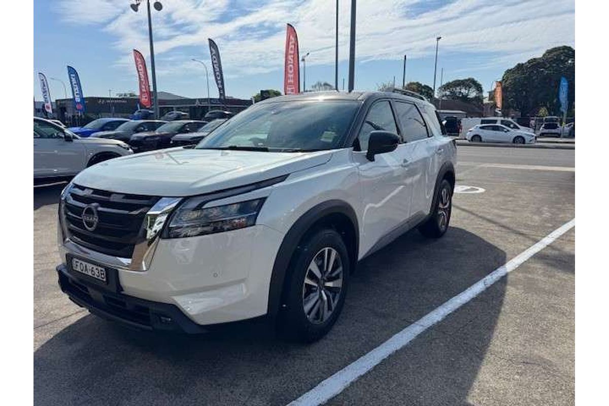 2024 Nissan Pathfinder Ti R53