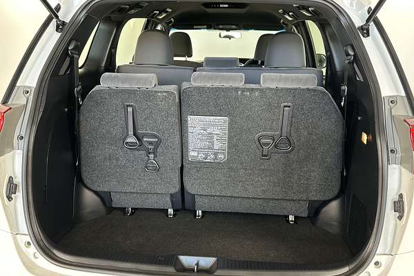 2019 Toyota Tarago GLi ACR50R