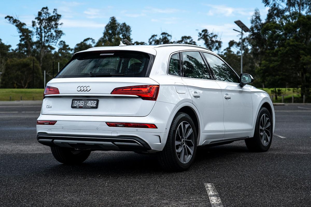 2024 Audi Q5 35 TDI FY