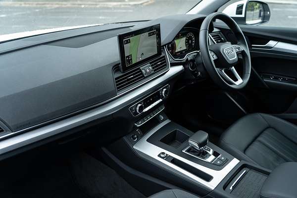 2024 Audi Q5 35 TDI FY