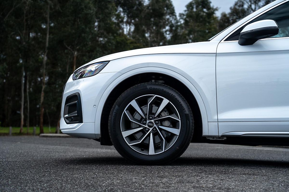 2024 Audi Q5 35 TDI FY