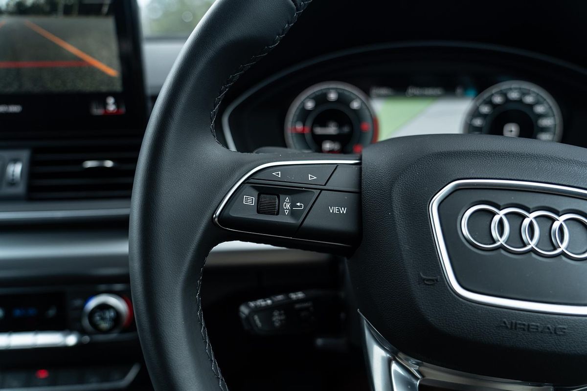 2024 Audi Q5 35 TDI FY