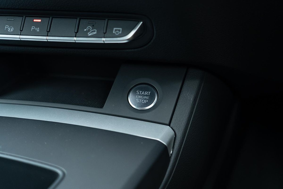 2024 Audi Q5 35 TDI FY