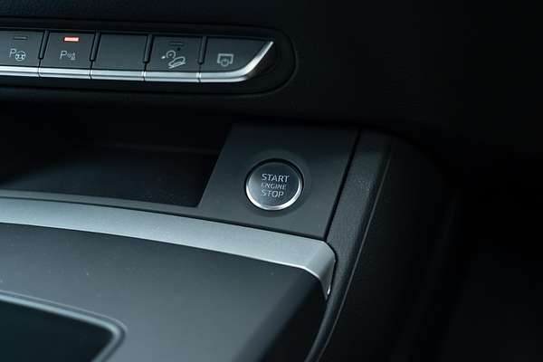 2024 Audi Q5 35 TDI FY