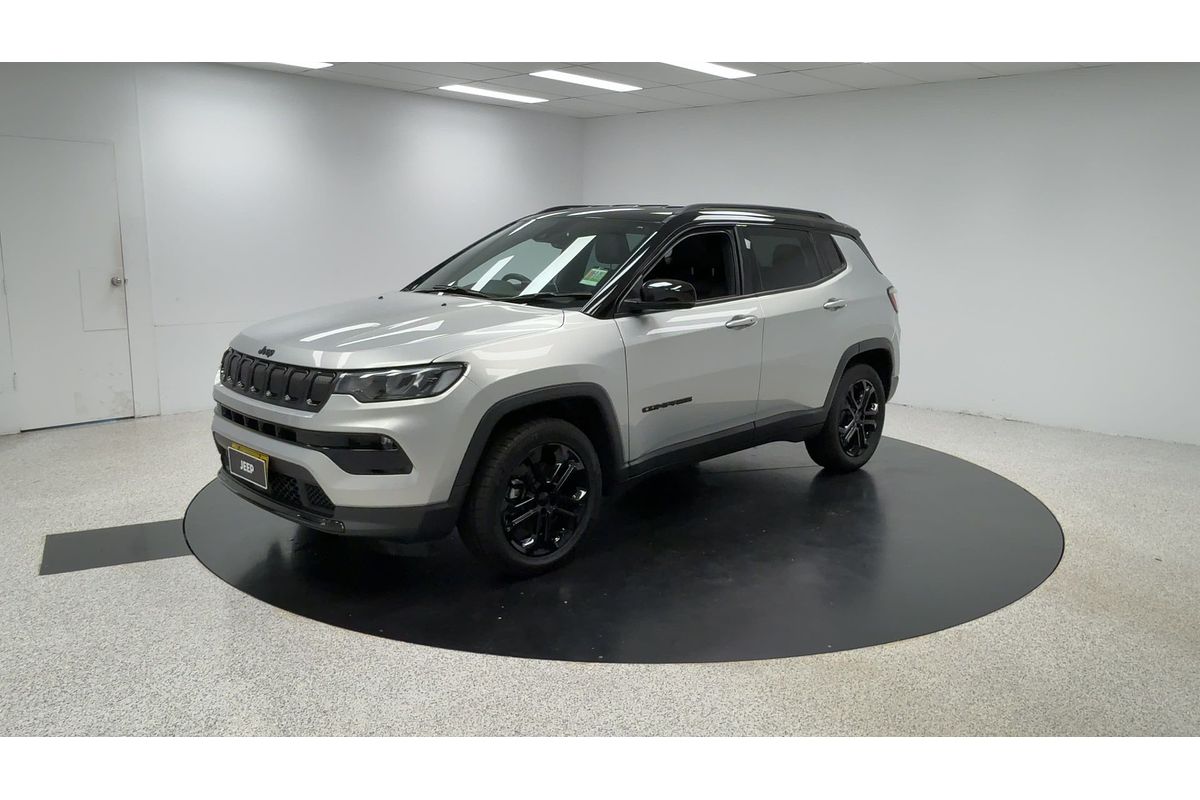 2023 Jeep Compass Night Eagle M6