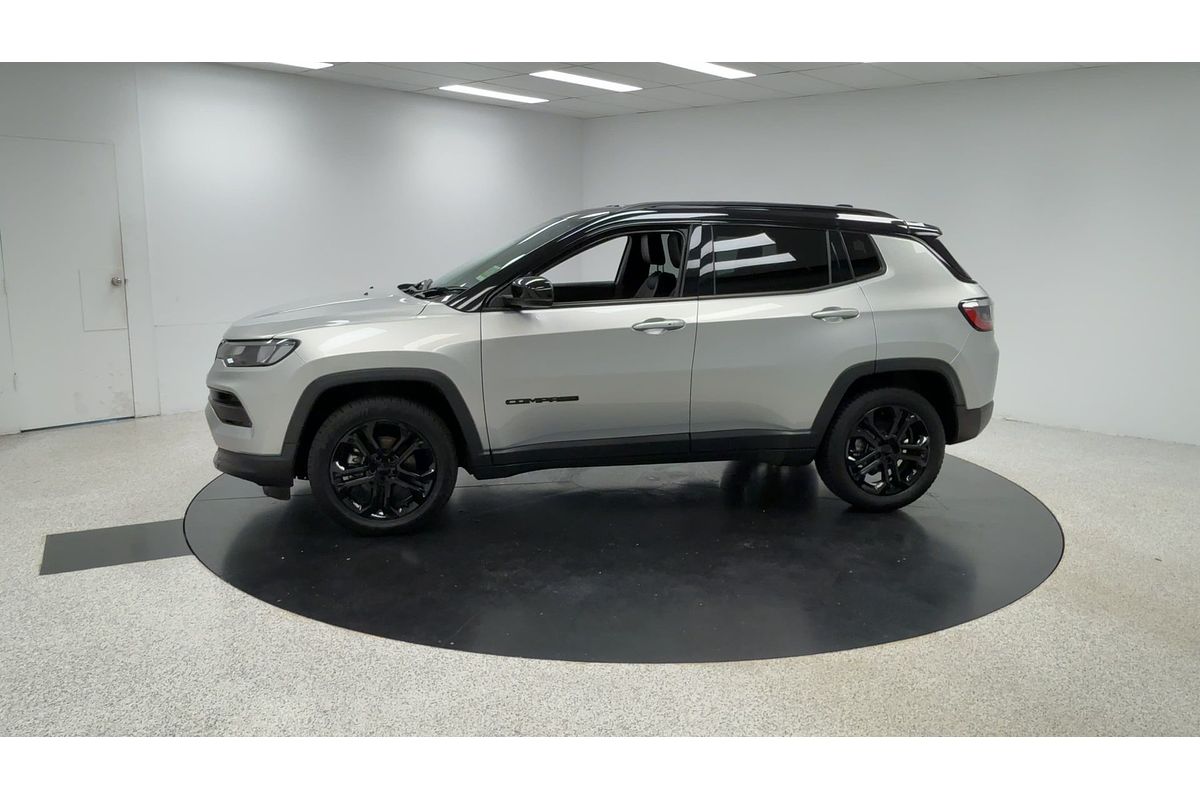 2023 Jeep Compass Night Eagle M6