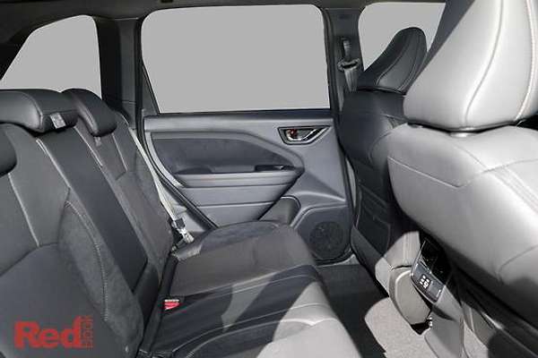 2025 Subaru Forester Hybrid Touring S6