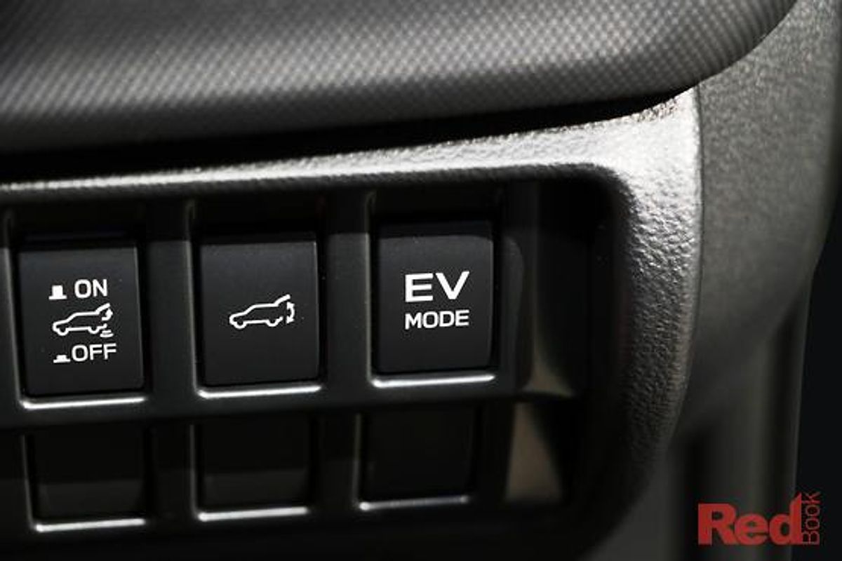 2025 Subaru Forester Hybrid Touring S6