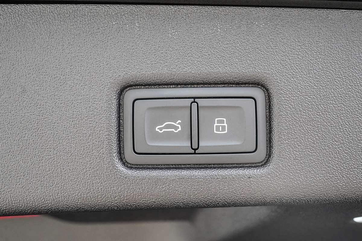 2025 Audi Q5 TFSI 150kW GU