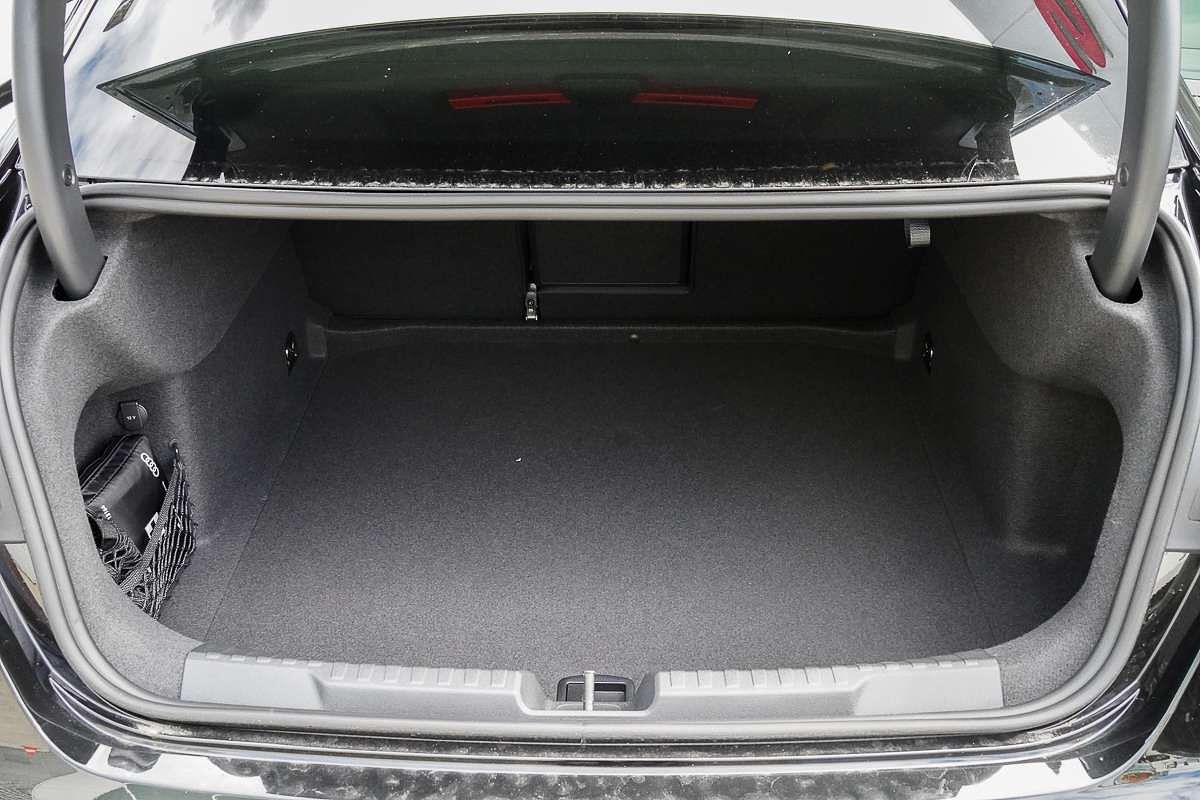 2025 Audi A3 35 TFSI S line GY