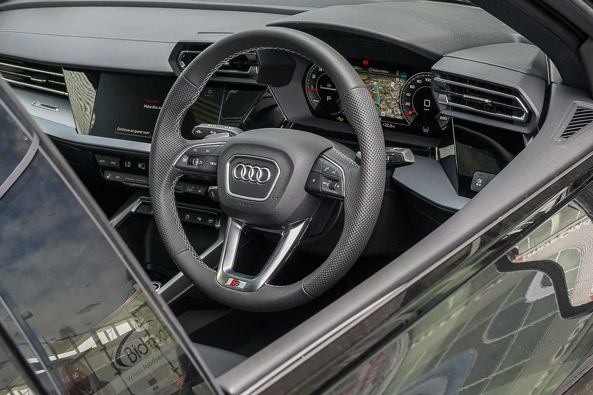 2025 Audi A3 35 TFSI S line GY