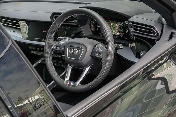 2025 Audi A3 35 TFSI S line GY