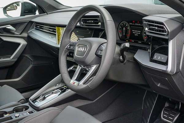 2025 Audi A3 35 TFSI S line GY