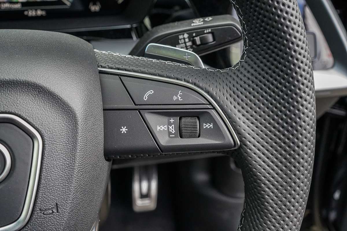 2025 Audi A3 35 TFSI S line GY