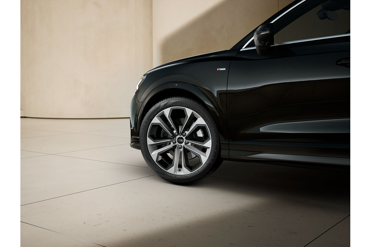 2025 Audi Q3 35 TFSI S line edition F3