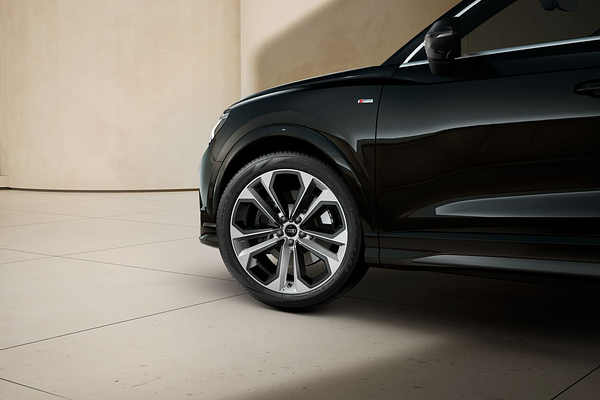 2025 Audi Q3 35 TFSI S line edition F3