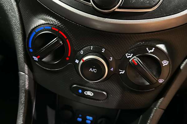 2017 Hyundai Accent Sport RB6