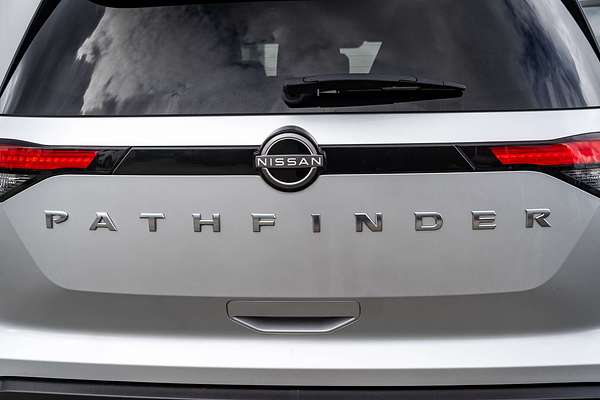 2023 Nissan Pathfinder ST-L R53