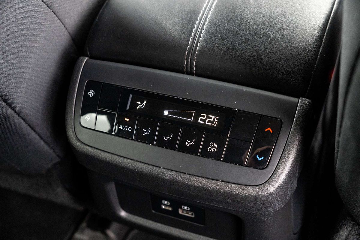 2023 Nissan Pathfinder ST-L R53