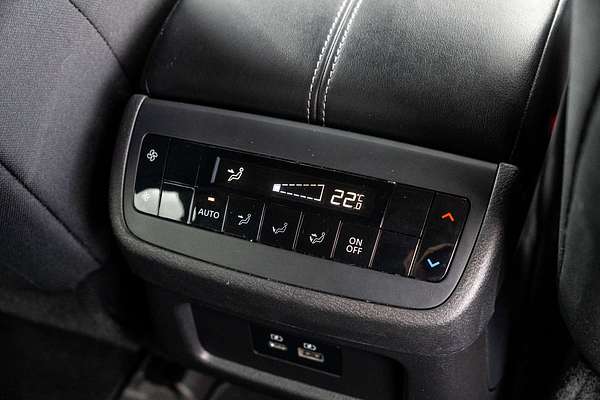 2023 Nissan Pathfinder ST-L R53