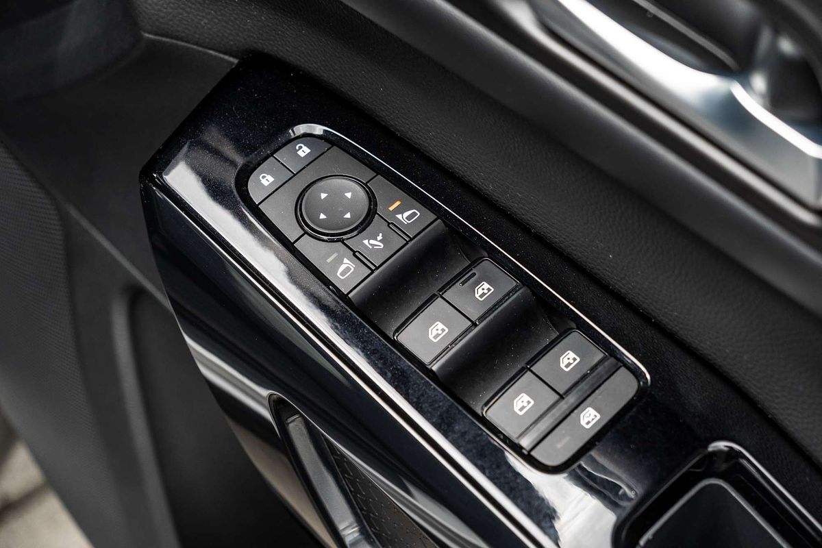 2023 Nissan Pathfinder ST-L R53