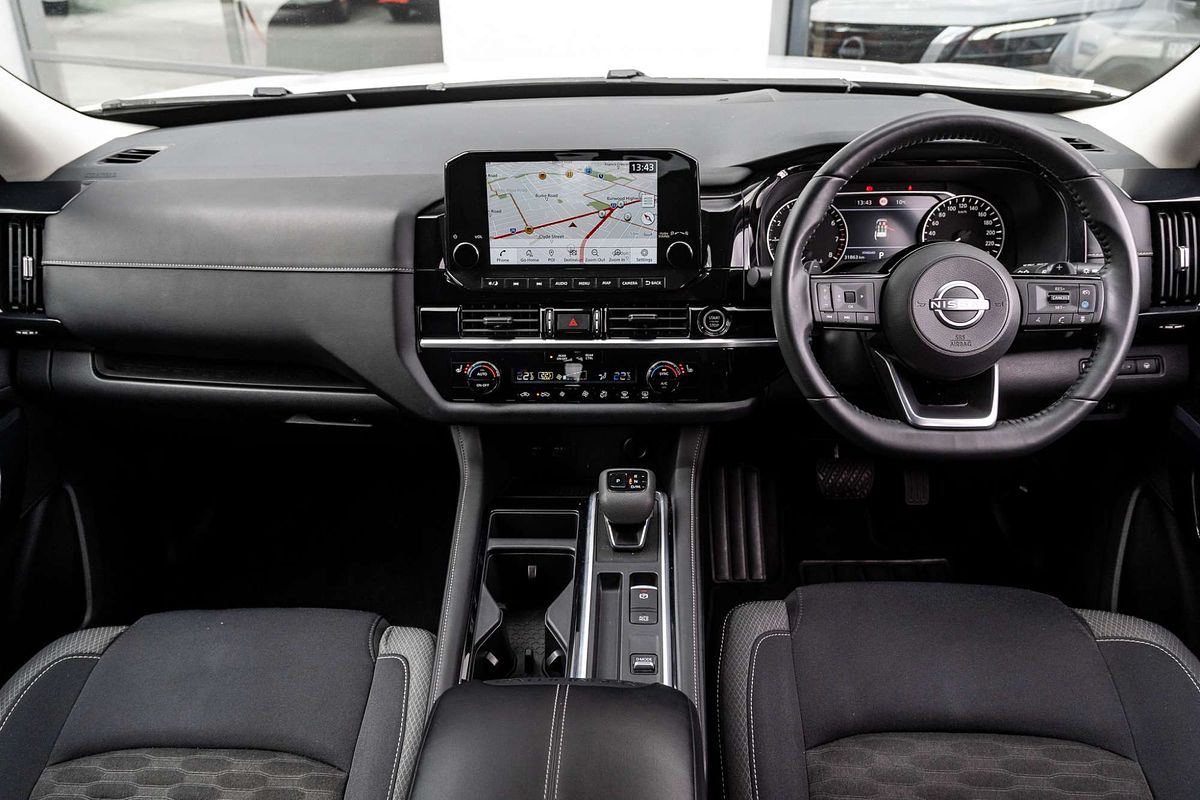 2023 Nissan Pathfinder ST-L R53