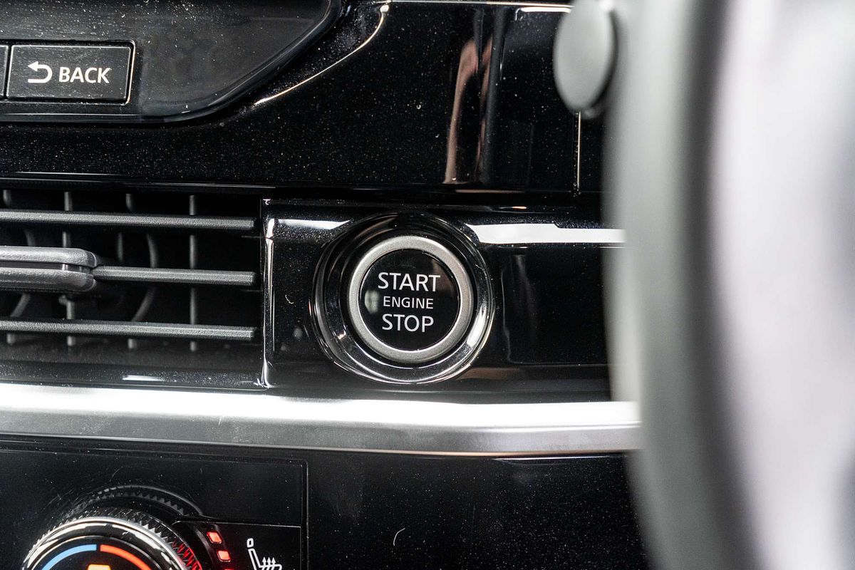 2023 Nissan Pathfinder ST-L R53