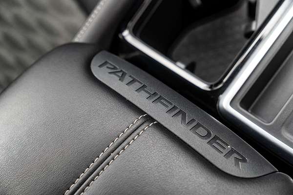 2023 Nissan Pathfinder ST-L R53