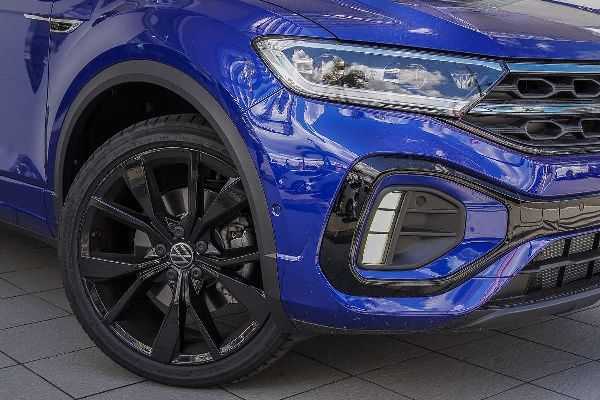 2025 Volkswagen T-Roc 140TSI R-Line D11