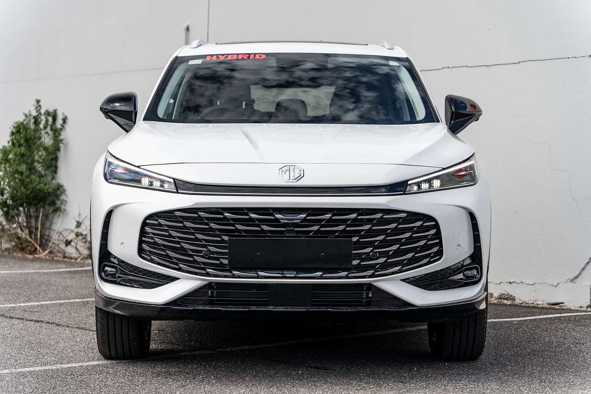 2025 MG HS Super Hybrid Essence AS33P