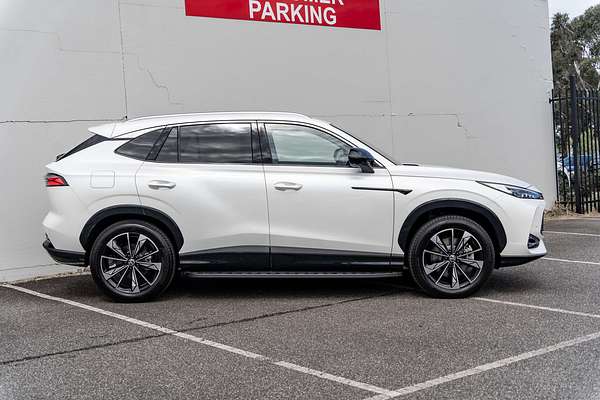 2025 MG HS Super Hybrid Essence AS33P