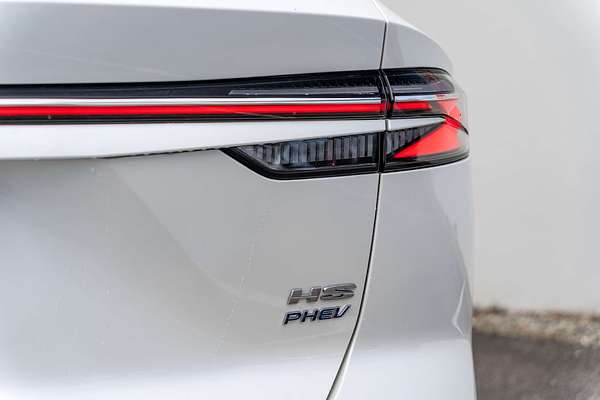 2025 MG HS Super Hybrid Essence AS33P