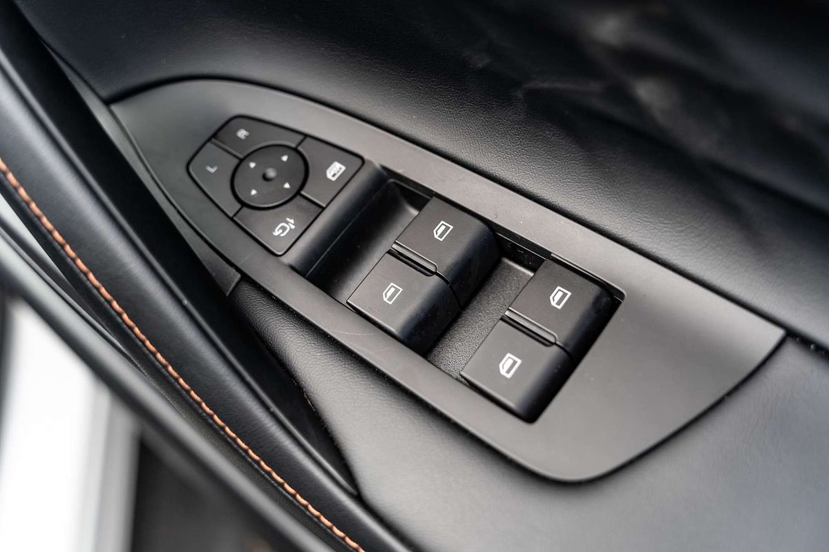 2025 MG HS Super Hybrid Essence AS33P