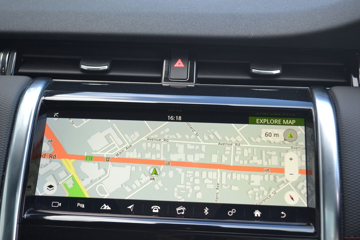 2020 Land Rover Discovery Sport D150 R-Dynamic S L550