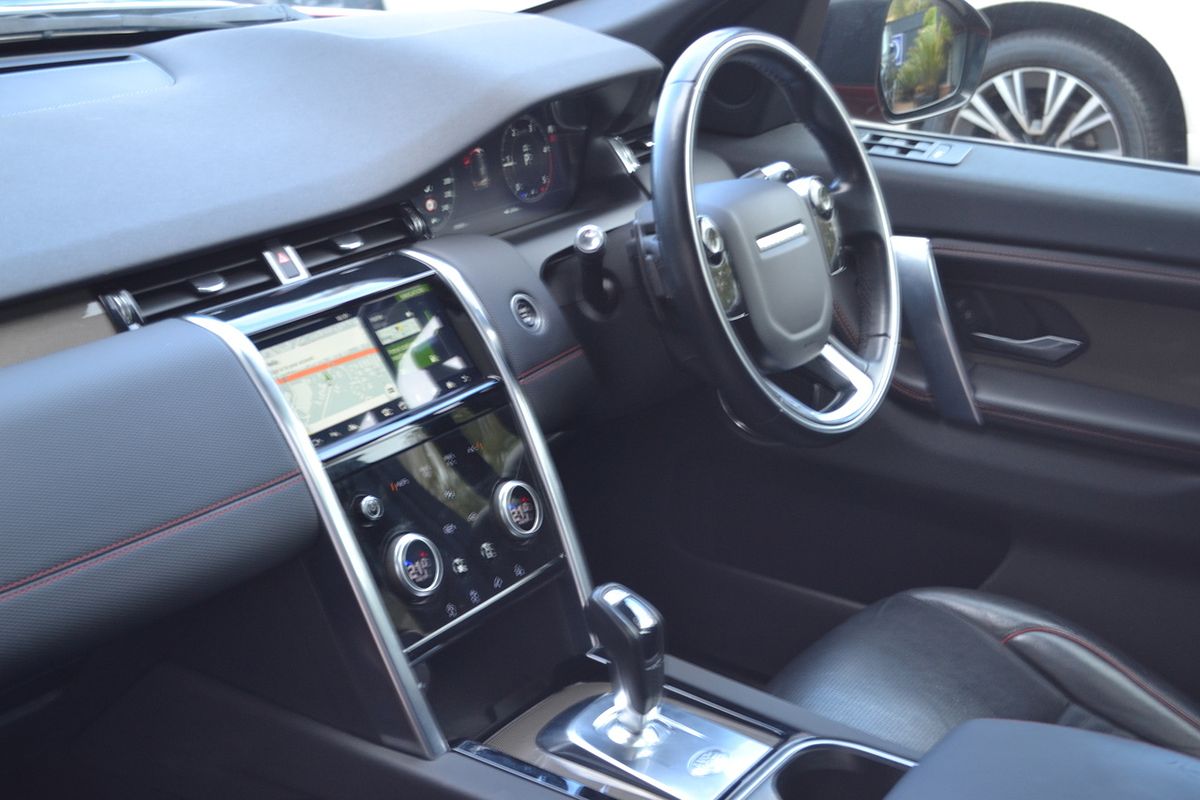 2020 Land Rover Discovery Sport D150 R-Dynamic S L550