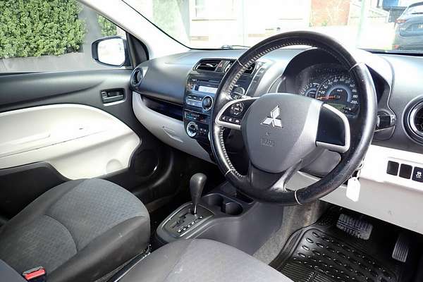 2014 Mitsubishi Mirage ES LA