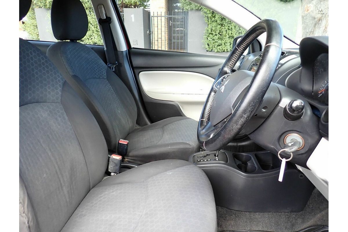 2014 Mitsubishi Mirage ES LA