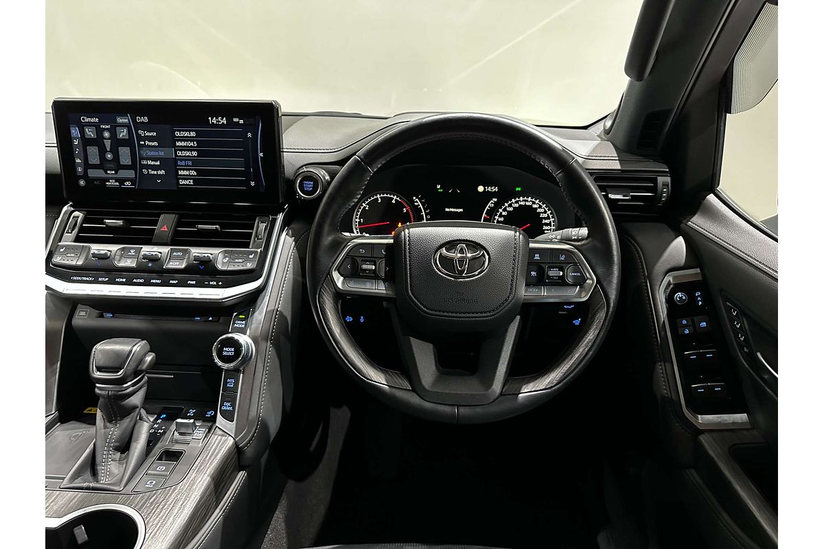 2024 Toyota Landcruiser Sahara ZX FJA300R