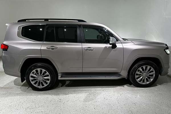 2024 Toyota Landcruiser Sahara ZX FJA300R