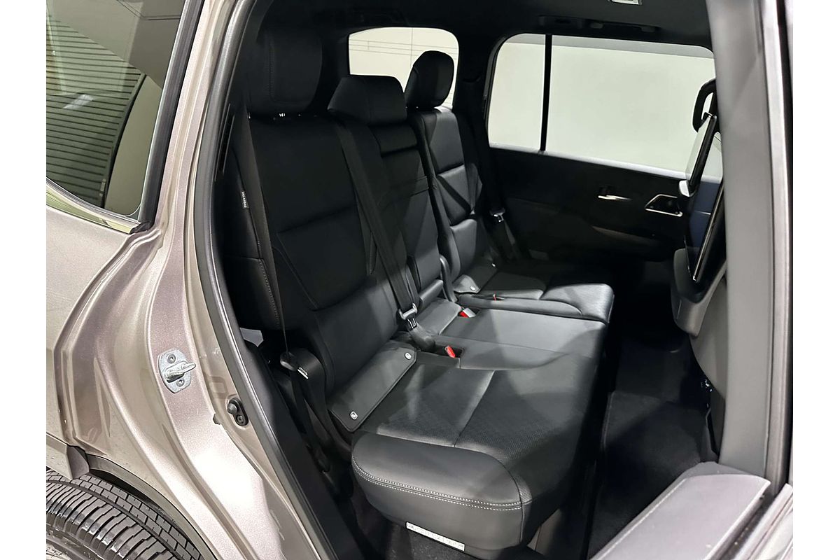 2024 Toyota Landcruiser Sahara ZX FJA300R
