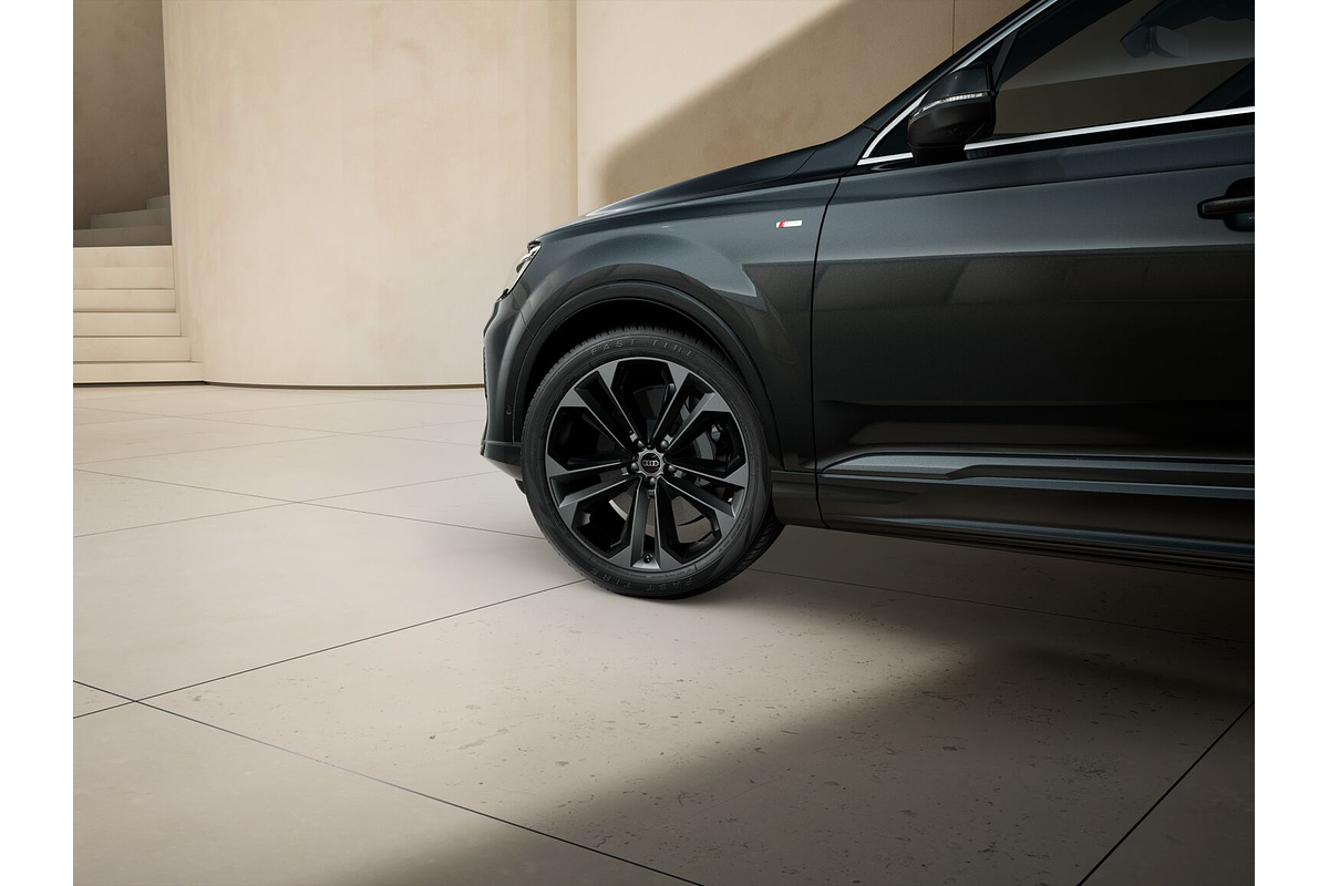 2025 Audi Q7 55 TFSI S line 4M