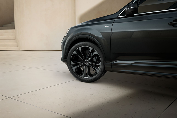 2025 Audi Q7 55 TFSI S line 4M